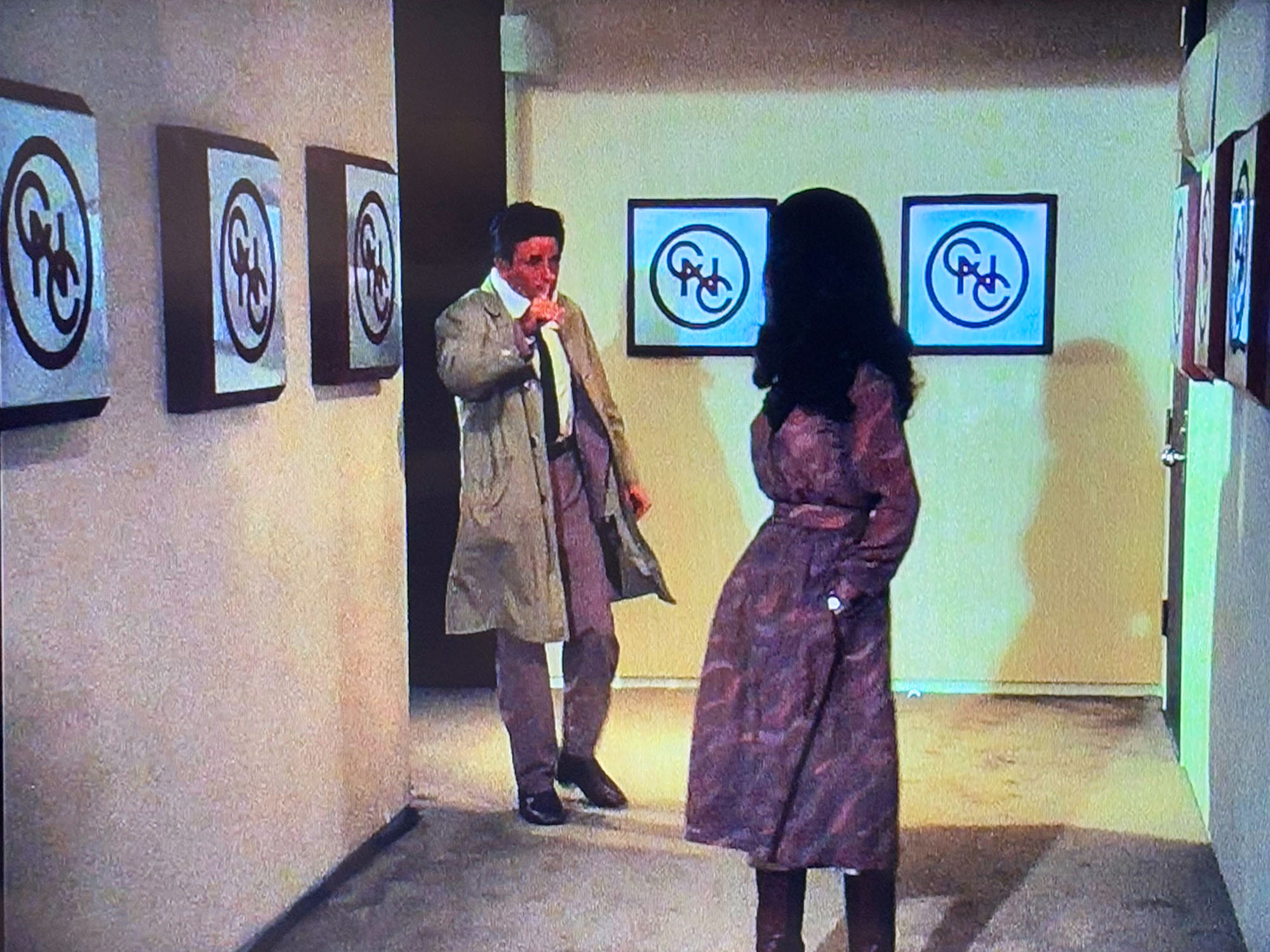 「指輪の爪あと」のブリマー探偵事務所