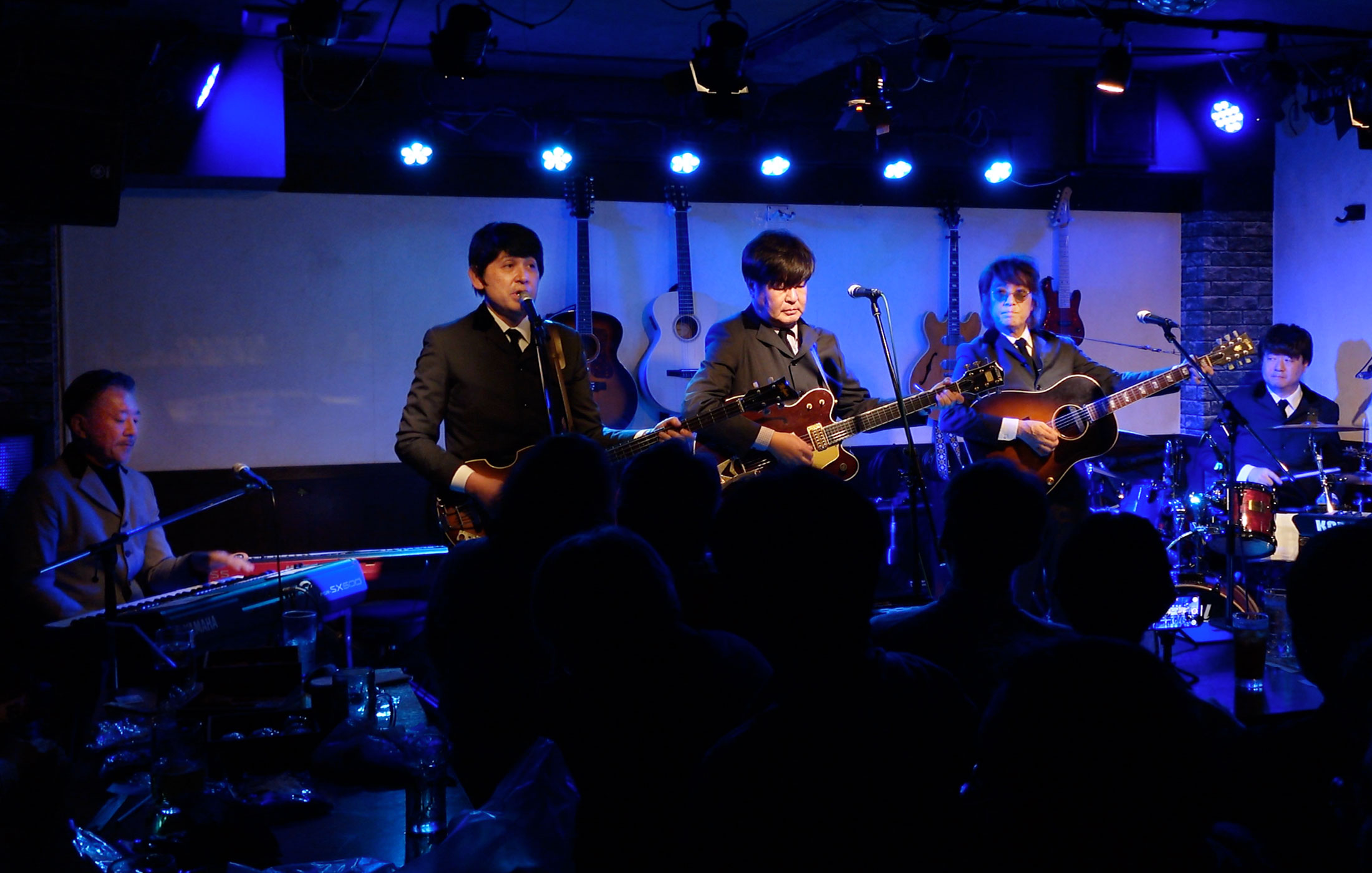 ザ・トリビューツ「初期演奏」